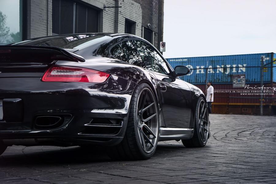 Детали экстерьера Porsche 911 Turbo by ReinART Design 2015 года  (фото 6 из 17)